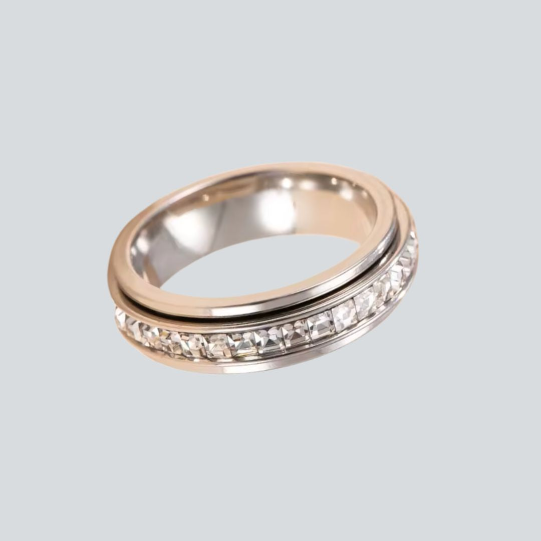 Anti Stress Ring mit Zirkonia Steinen